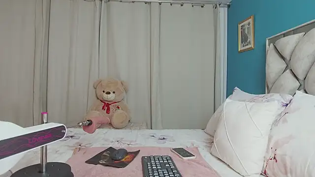 Snapshot of natalia23 chatting on 07/17/26, 10:36 natalia23 online show from 07/17/26, 10:36