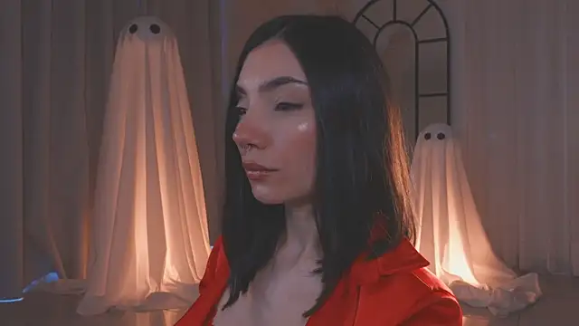 AmyArmstrong online show from 10/24/25, 07:21