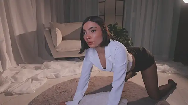 AmyArmstrong online show from 03/25/26, 11:22