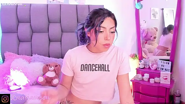 Snapshot of natalie_jaensen chatting on 12/07/24, 08:27 natalie jaensen online show from 12/07/24, 08:27