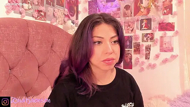 Snapshot of natalie_jaensen chatting on 12/30/24, 12:32 natalie jaensen online show from 12/30/24, 12:32