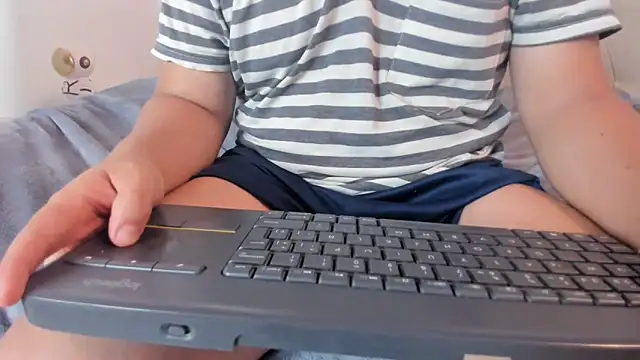 oliver price1 online show from 04/08/26, 01:55