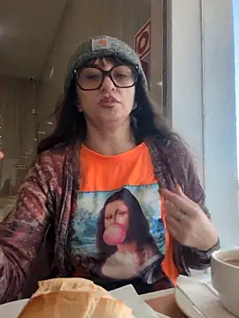 xgabyenlalunax online show from 11/19/25, 02:28