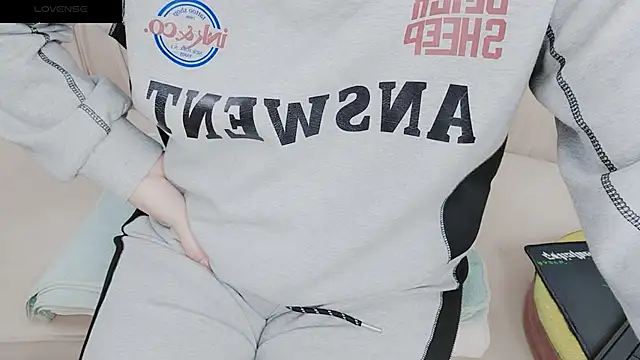 Snapshot of Sophie_Secret chatting on 01/18/25, 11:11 Sophie Secret online show from 01/18/25, 11:11