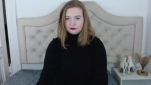 LaraDream online show from 01/29/25, 09:50