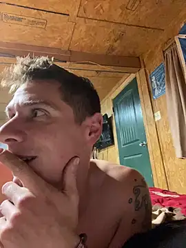 Snapshot of DillPie chatting on 12/05/25, 03:26 DillPie online show from 12/05/25, 03:26