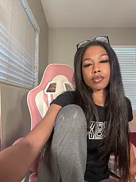 mismialove online show from 06/04/26, 01:17