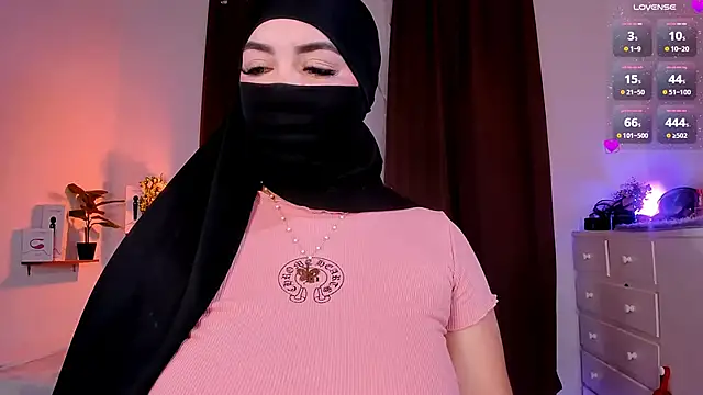 Snapshot of KeishaDanger_ chatting on 01/28/25, 10:34 KeishaDanger online show from 01/28/25, 10:34