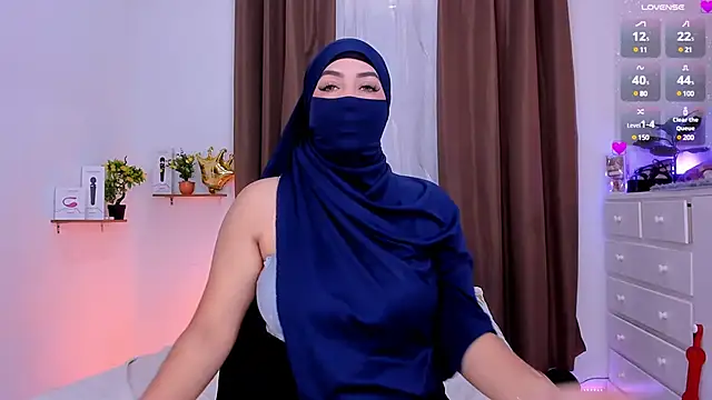 Snapshot of KeishaDanger_ chatting on 02/28/25, 08:39 KeishaDanger online show from 02/28/25, 08:39