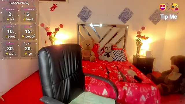 Snapshot of Miagrace chatting on 10/17/25, 09:39 Miagrace online show from 10/17/25, 09:39