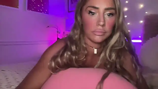 Fitnessbabe69 online show from 07/15/26, 09:03
