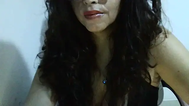 oso34hot online show from 10/07/25, 12:24