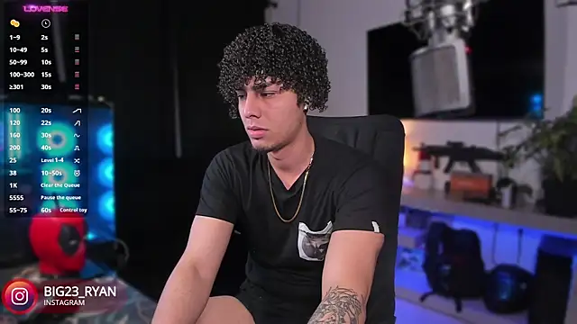 bigryann23 online show from 12/22/24, 03:55