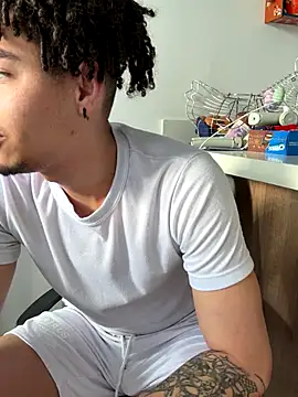 bigryann23 online show from 11/02/25, 09:17