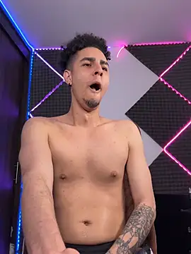 bigryann23 online show from 02/22/26, 03:18